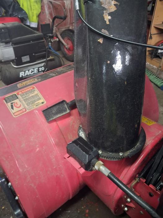 Odsniezarka do śniegu 13 koni bardzo mocna .