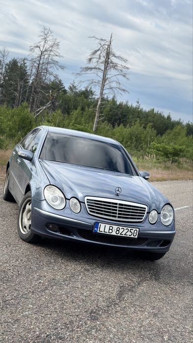 Mercedes Benz W211