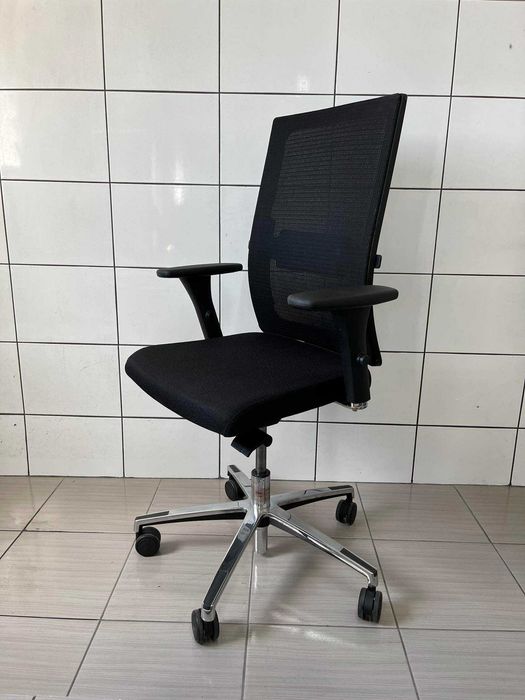 Fotel biurowy obrotowy ergonomiczny Nowy Styl Mojito okazja!