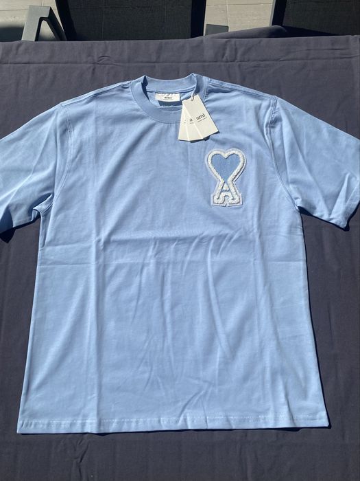 Tshirt Ami Paris azul clara