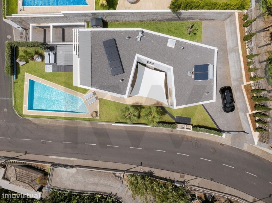 Diamond House | Moradia T4 com Piscina e Vista Mar – Funchal