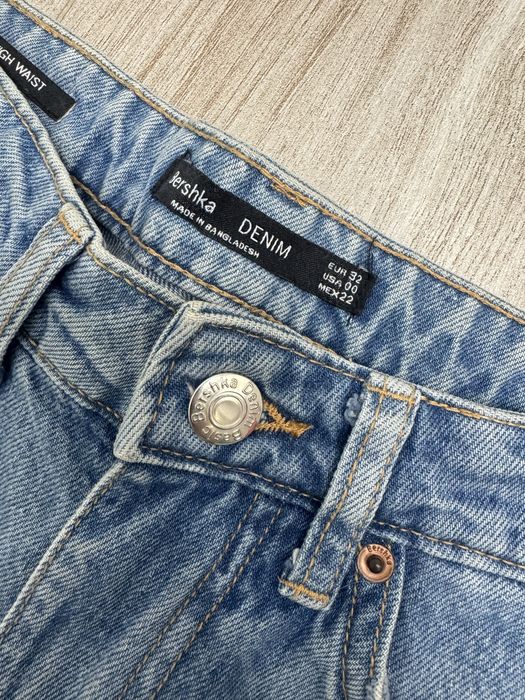 Шорти Bershka