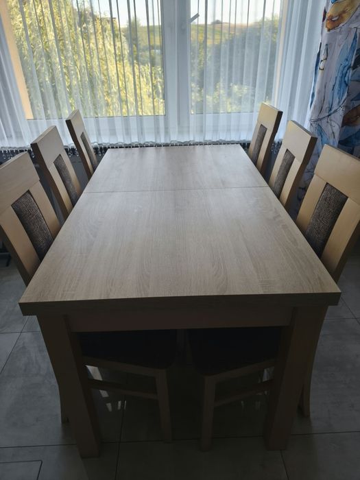 Stół i 6 krzeseł