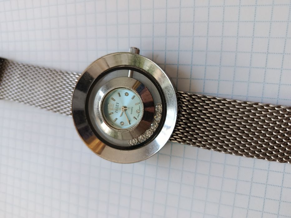 Продам наручний годинник з браслетом