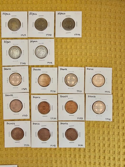 Lote de 46 moedas da República