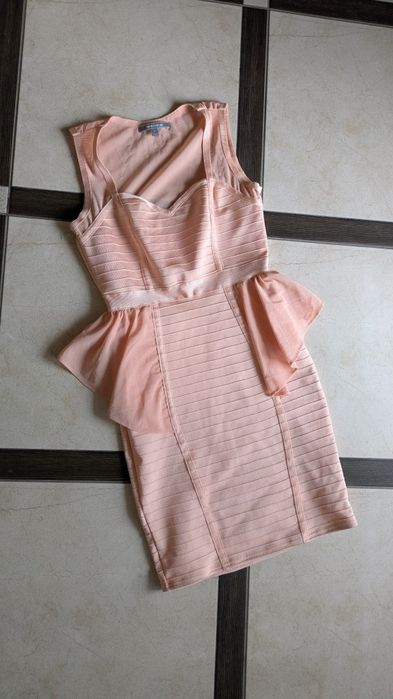 Сукня з утягуючим ефектом, розмір s