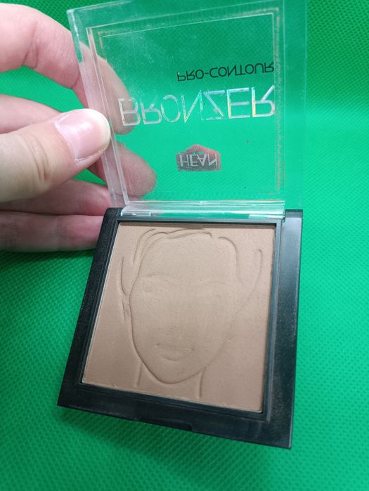 Hean bronzer pro-contour