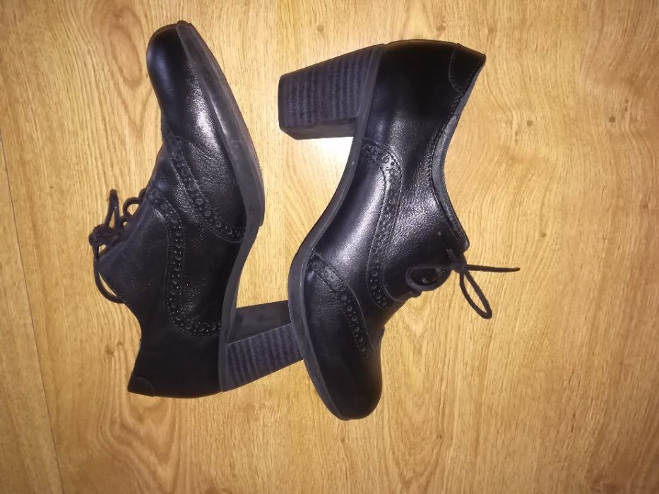 Sapatos pretos senhora - nº37