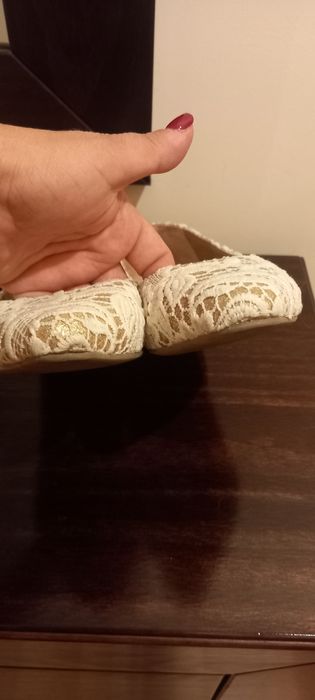 Sabrinas com renda e brilho