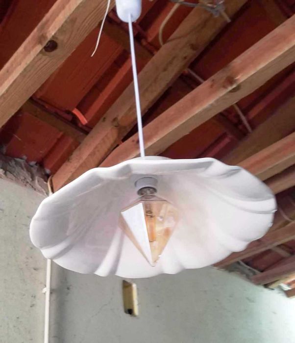 Candeeiro de suspensão cerâmica pintada a mão