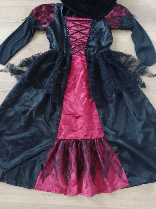 Strój karnawałowy WRÓŻKA CZAROWNICA WAMPIRZYCA WIEDŹMA  134/140 (15)