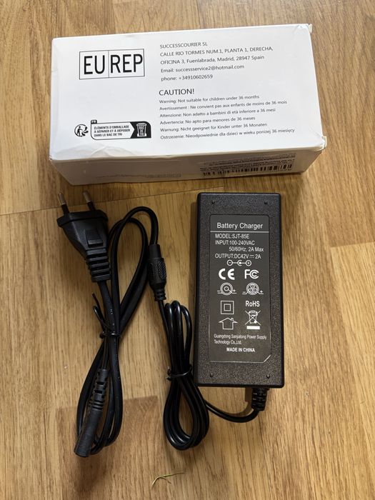 Nowa ładowarka do deskorolki elektrycznej / hoverboardu 42V 2A (3-pin)