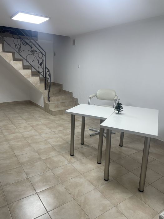 Здається в оренду комерційне приміщення у м. Коломия площа 68 кв. м