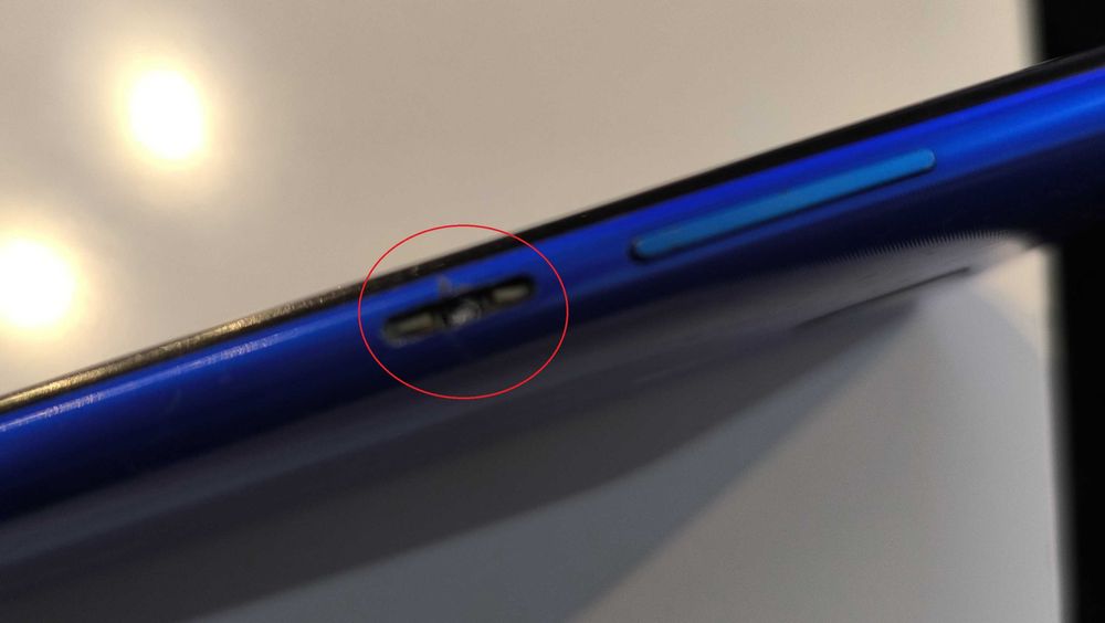 Xiaomi Redmi 8A 32GB - Vermelho e Azul - Desbloqueados - Dual-SIM