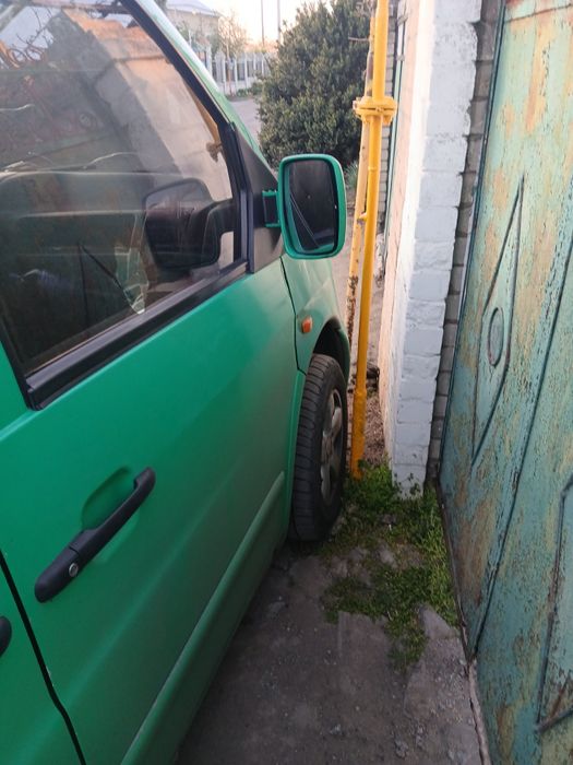 Мерс віто 2.2 сді
