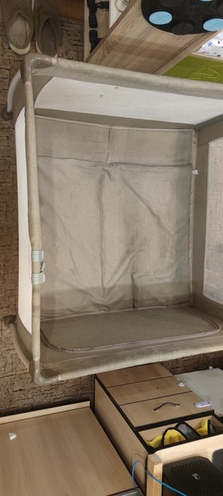Продам дитячий манеж Carrello в чудовому стані!
