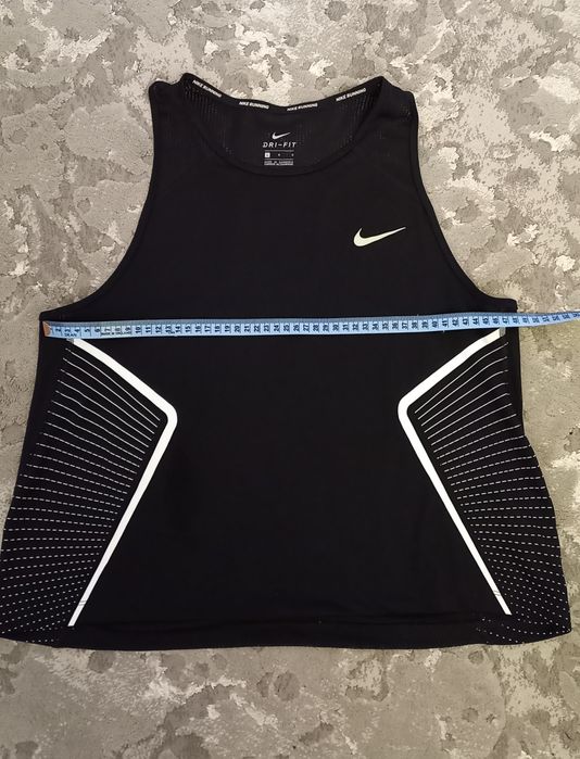 Майка Nike dri fit размер L.