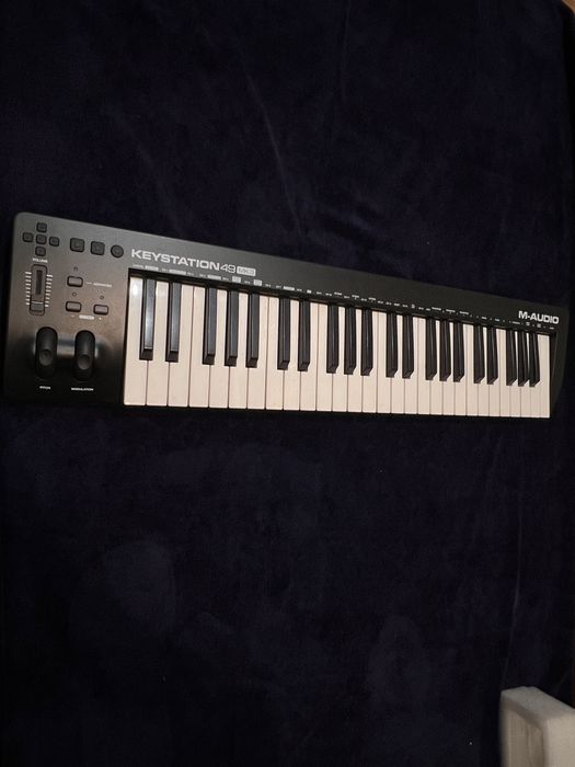 Teclado MIDI - M-Audio Keystation 49 MK3