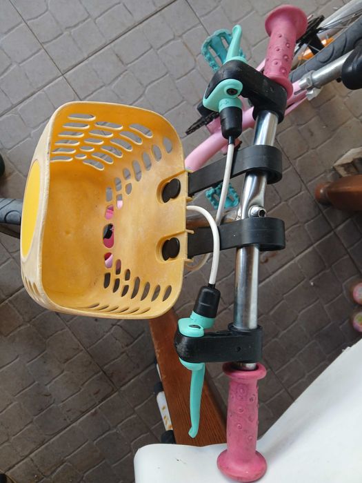 Bicicleta de Criança/Menina B'Twin roda 14, a funcionar perfeitamente.