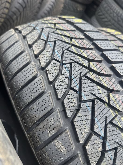 Nowe opony zimowe 225/45/17 Uniroyal 2025r