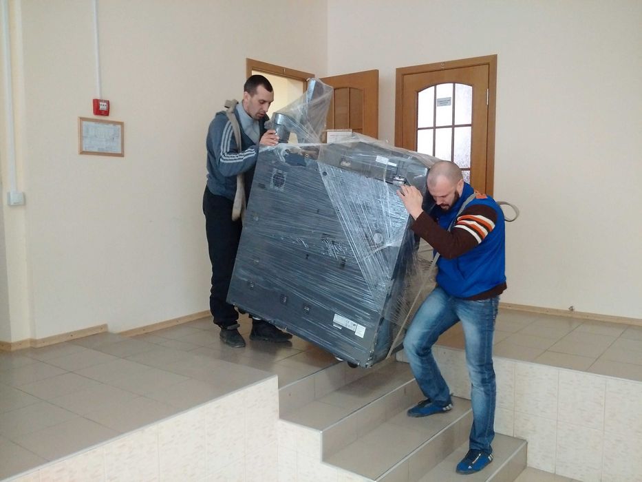 Послуги професійних вантажників. Квартири, офіси, такелажні роботи.