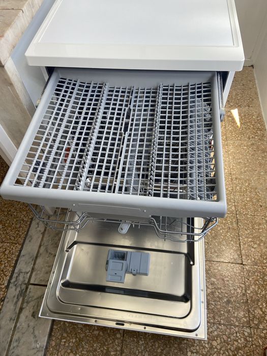 Máquina de Lavar Loiça HOTPOINT HFC 3C26 F