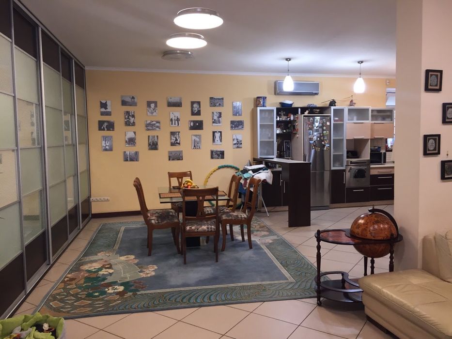 Продаємо дім на Лідерсовському Бульваріі ,2 хвилини і ви на пляжі