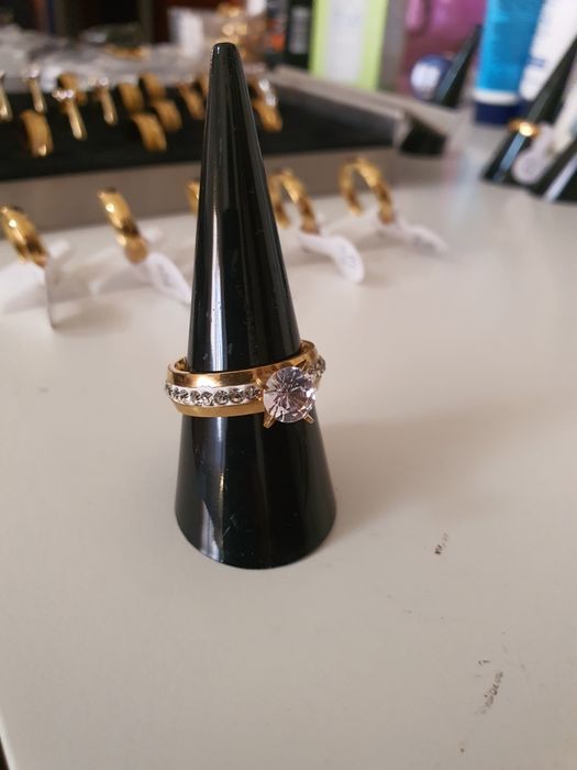 Anel solitário ouro laminado 18k