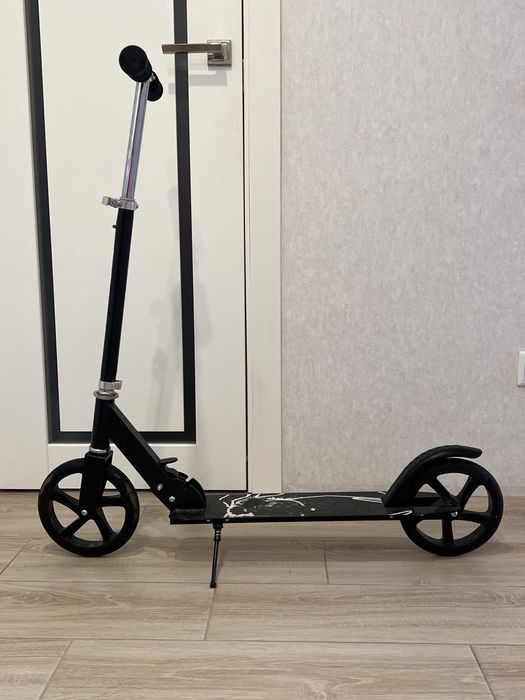 Самокат дитячий . 7-10 років скутер