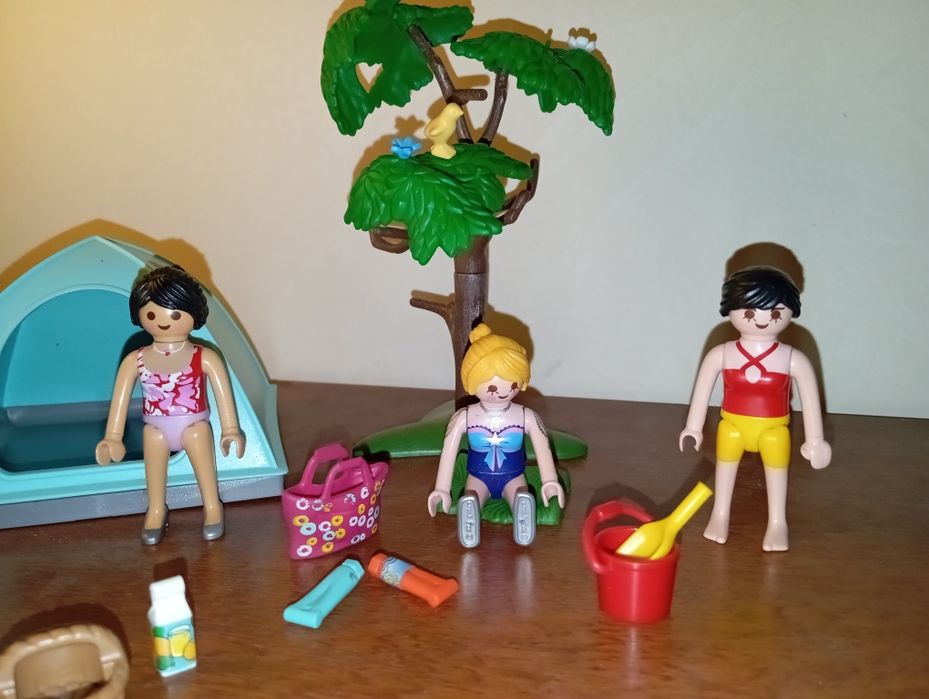 Playmobil - grupo de amigas no campismo
