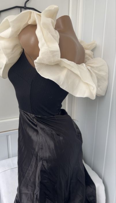 Чорна довга сукня