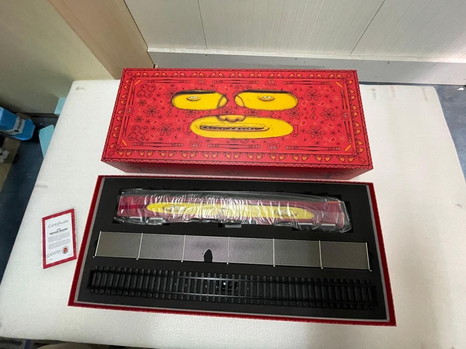 OsGemeos - Message Wagon H1