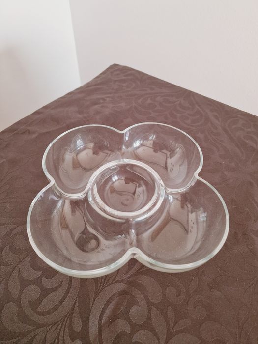 Prato de servir aperitivos molhos entradas