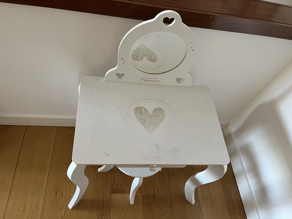 Móvel/Secretária de criança