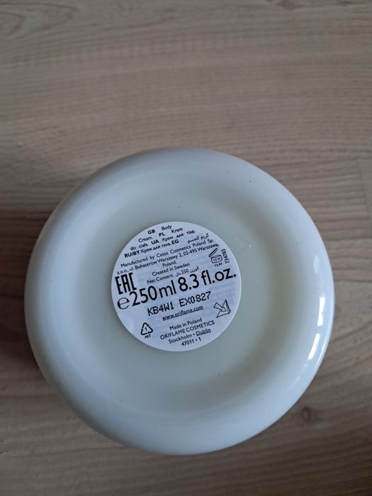 Perfumowany krem Giordani Gold Essenza