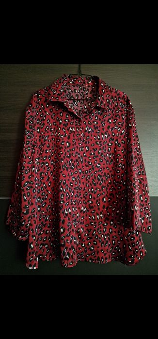 Bordowa koszula w panterkę