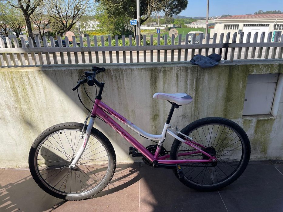 Bicicleta Criança/Adolescente B'Twin (Roda 24) – Muito Bom Estado