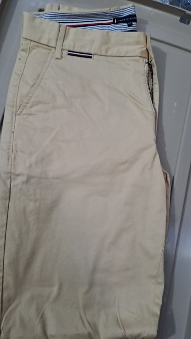 Calças bejes Tommy  Hilfiger 14 anos