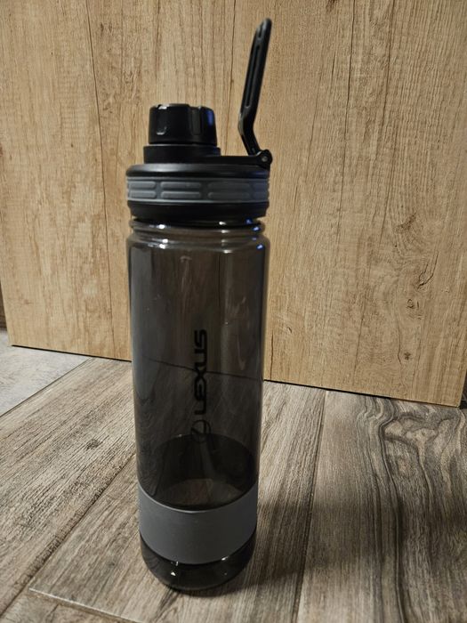 Bidon Swiss Peak 750ml lexus