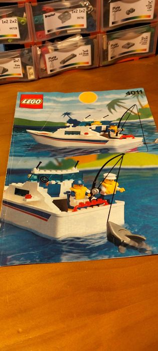 Lego Town 4011 Cabin Cruiser