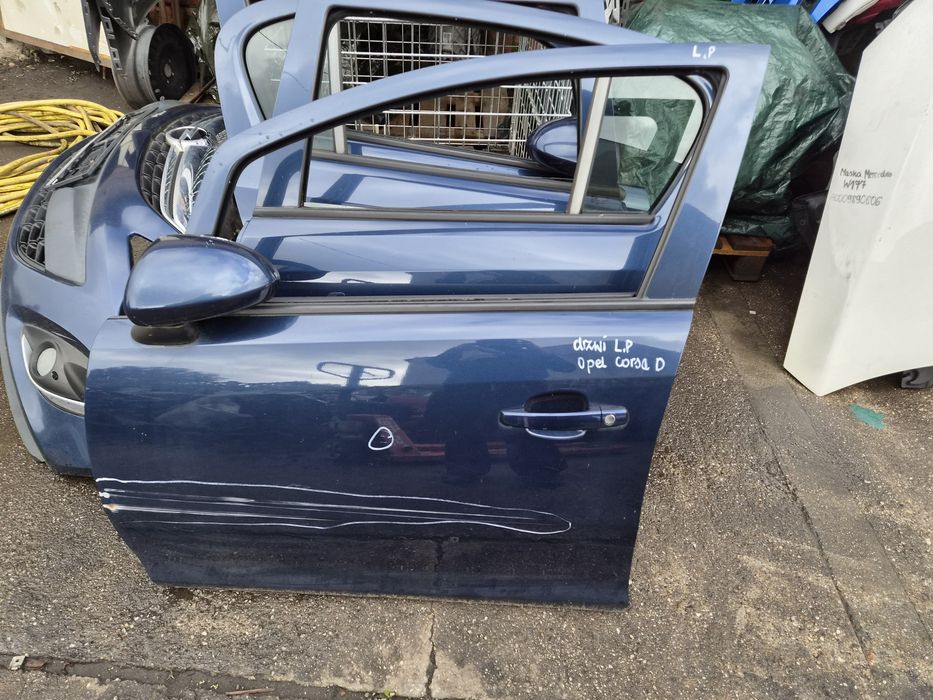 Drzwi lewe przednie Opel Corsa D L.P. kompletne (boczek, lusterko)