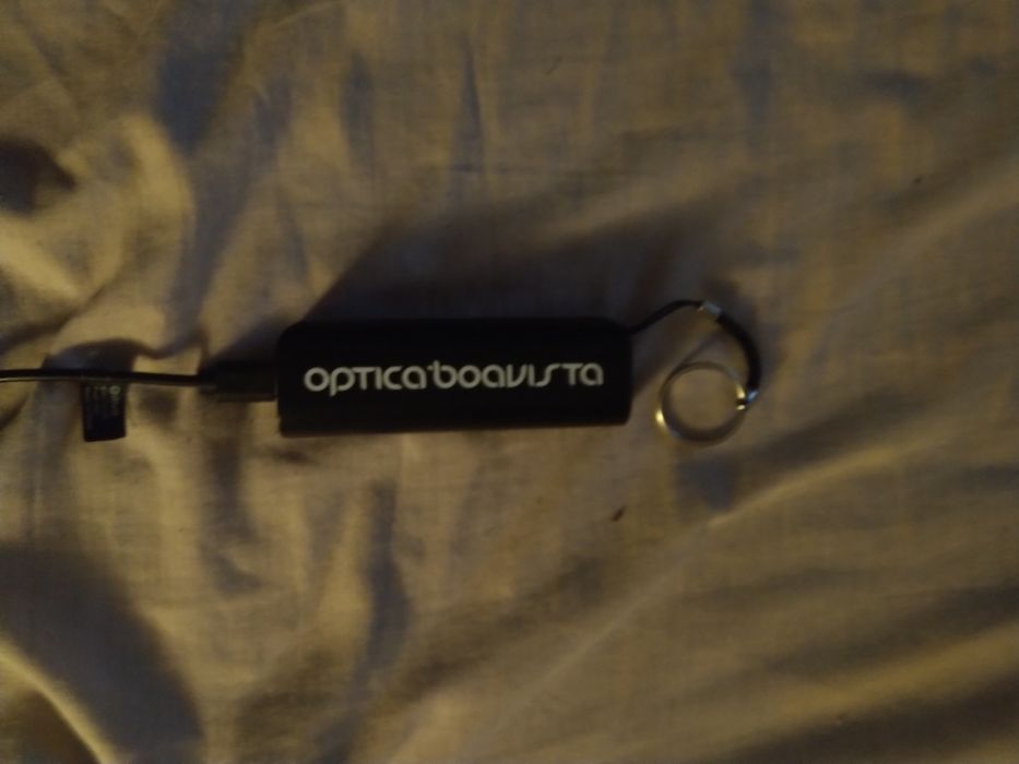 Power Bank preto e branco