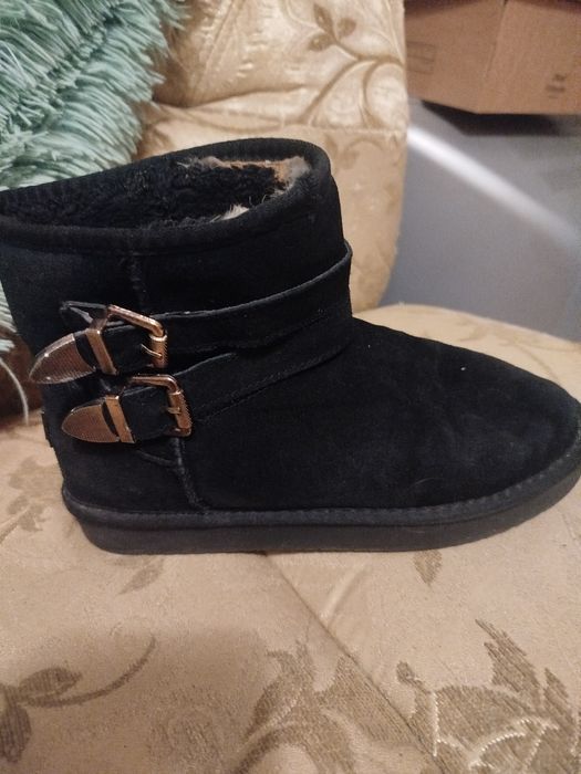 Уггі шкіряні  40 розмір