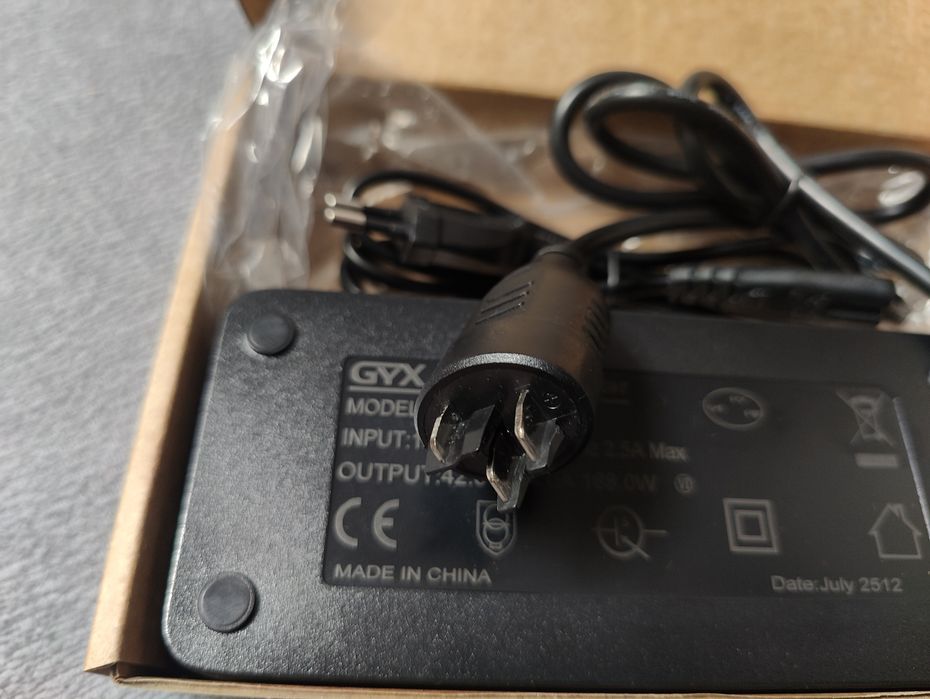 Ładowarka Bosch 36v 4A