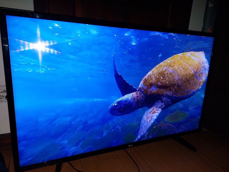 TV LG 43 cale  ze smartem