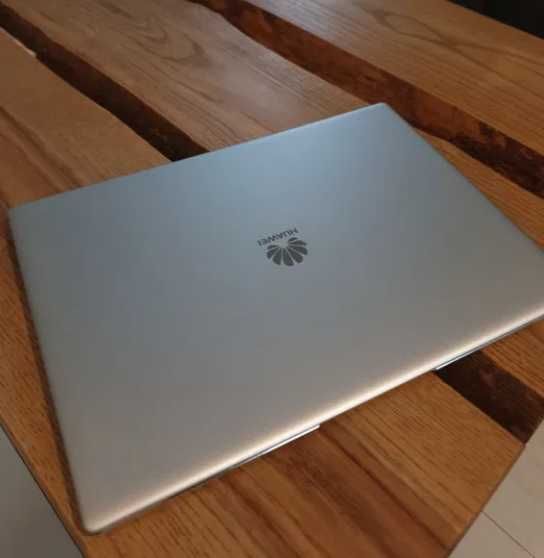 Huawei matebook x pro i7 16GB