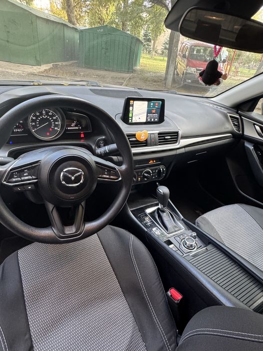 Продам Mazda 3 2018