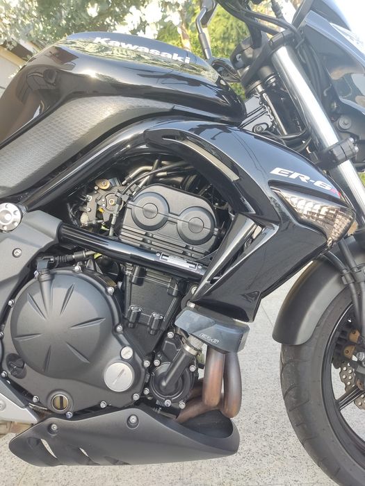 Kawasaki ER-6n 650cc – 2011 – Apenas 8.000 km