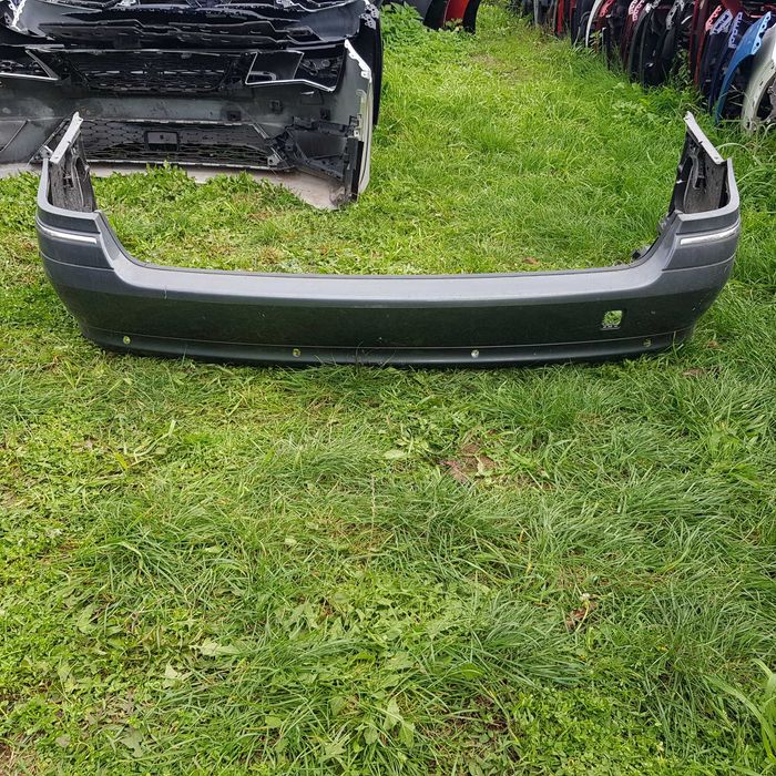 zderzak tył Mercedes E klasa A211 kombi