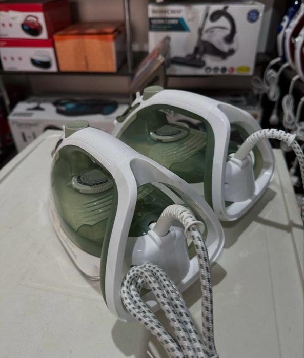 Праска Tefal FV 5783 , нова , без упаковки